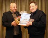 Hans-Peter Reiling wird f�r 40-j�hrige Mitgliedschaft geehrt