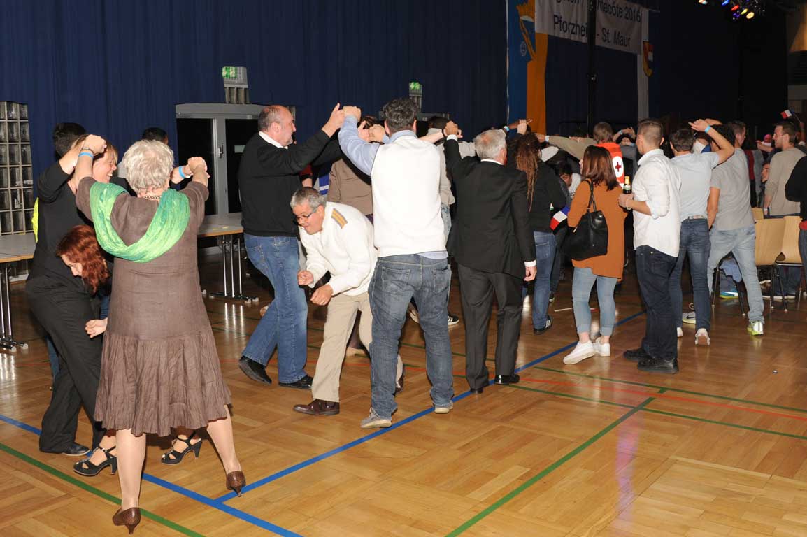Feiern in der Jahnhalle