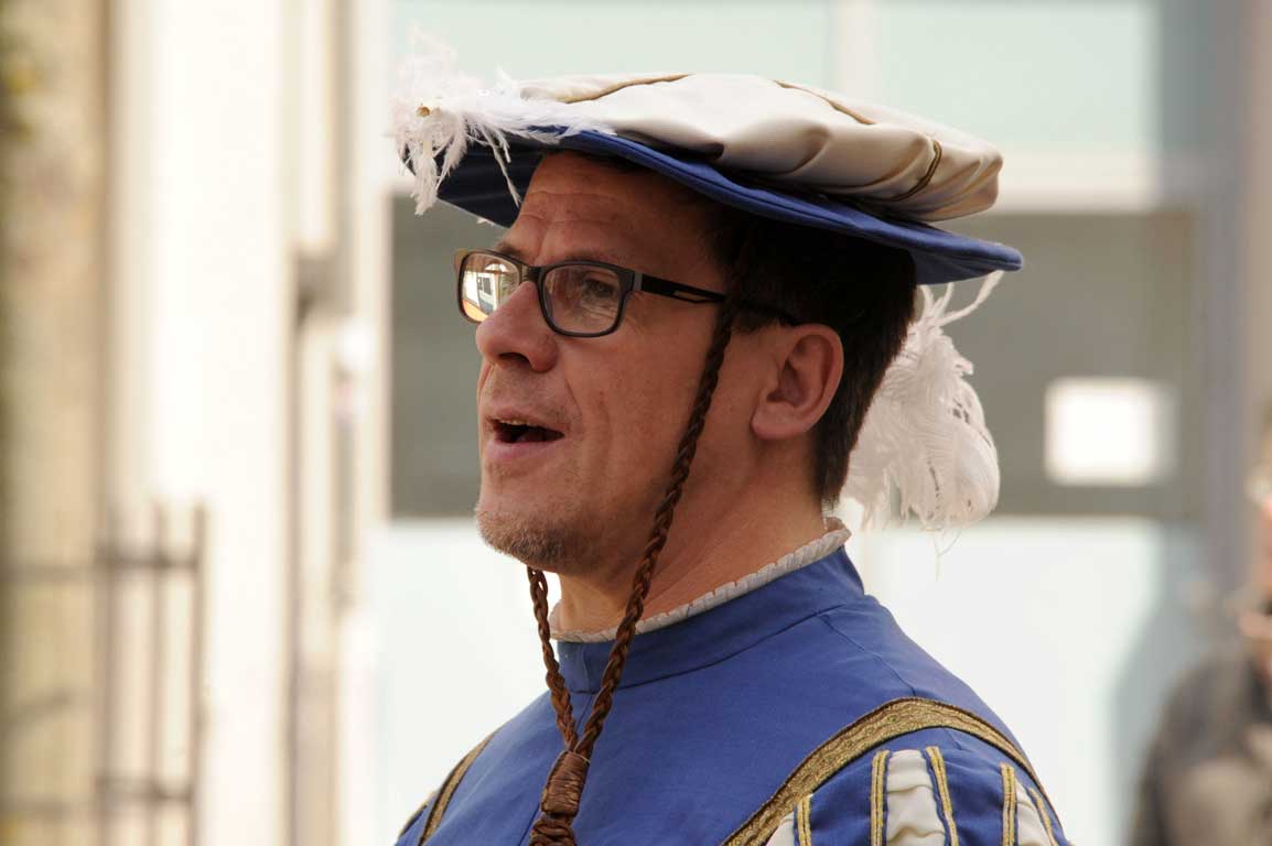 Einmarsch auf den Waisenhausplatz