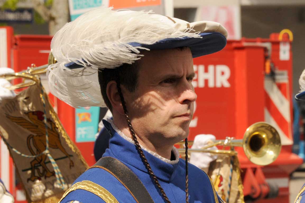 Einmarsch auf den Waisenhausplatz