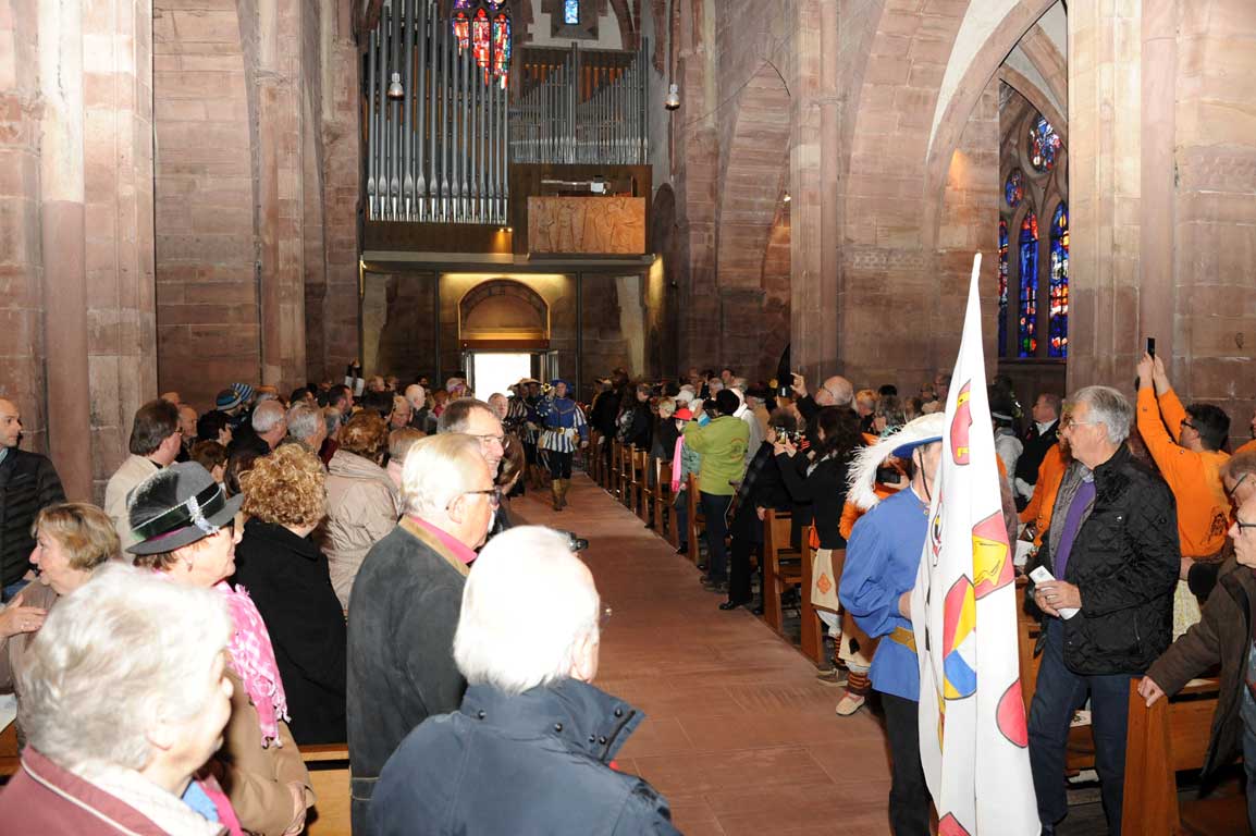 Goldstadtfanfaren beim Einzug in die Pforzheimer Schlosskirche