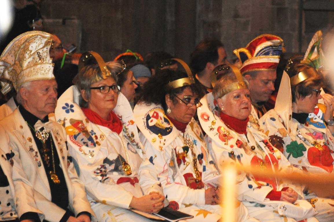 Goldmasken in der Pforzheimer Schlosskirche