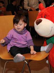 Jasmin beim Weihnachtsmarkt 2009