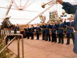Erster Auftritt des Jugendfanfarenzugs beim Wartbergfest 1979
